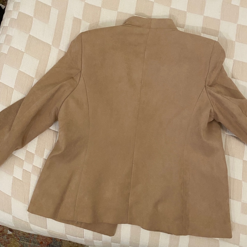 Faux-suede, high-collared blazer. - Picture 6 of 8